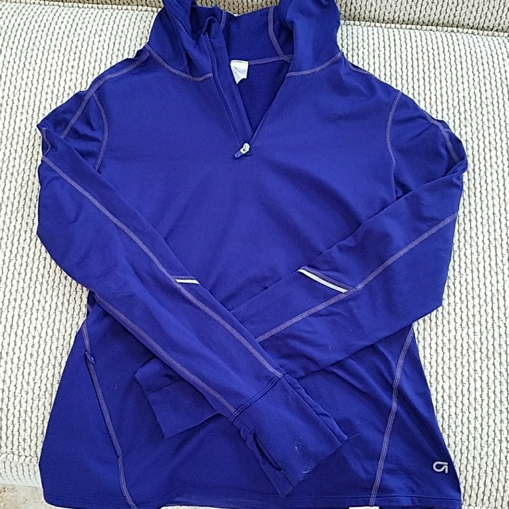 Long sleeve thermal shirt, with hood, size small